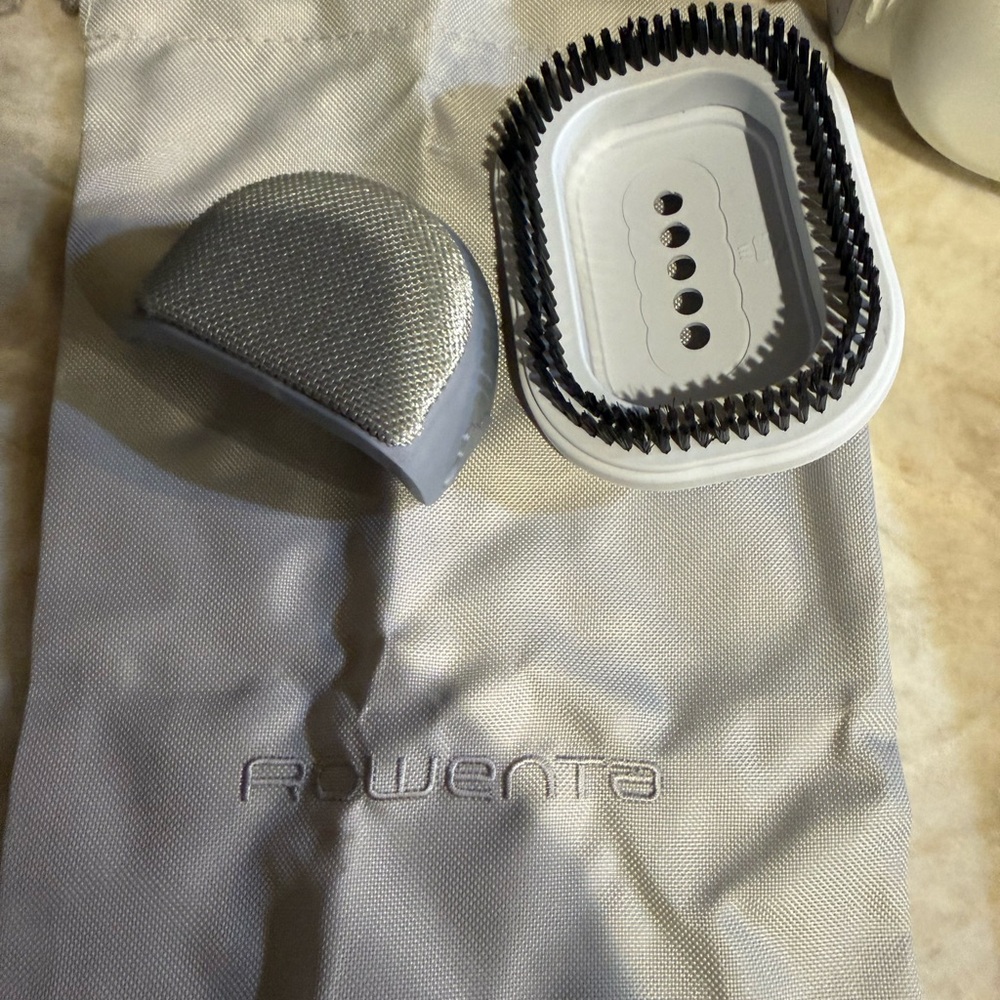 Rowenta Ultrasteam Handheld Garment Steamer - White/Gray - Picture 3 of 8